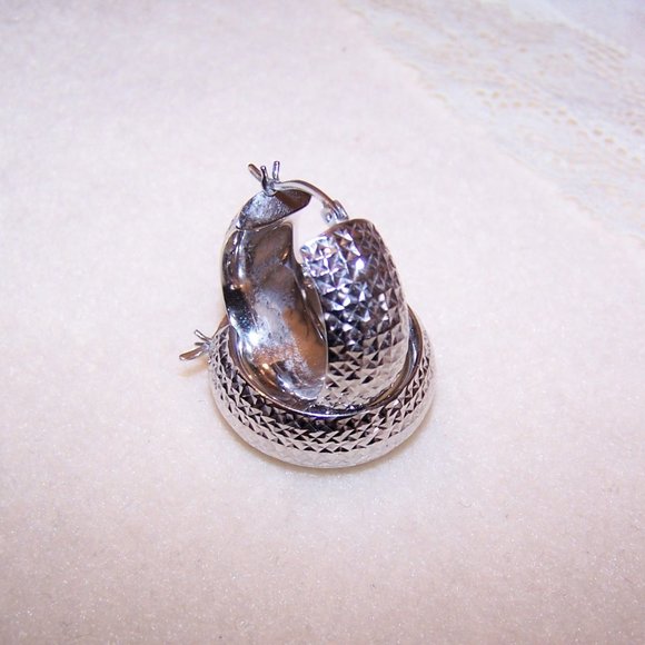 Sterling Silver Textured 1" Hoop Earrings - Made in Thailand - Picture 3 of 7